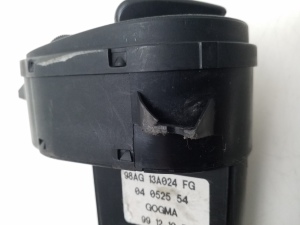 Ford Focus (1998–2005) Headlight switch 98AG13A024FG - 3