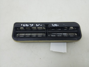   Rear fender vent grille  - A2048300342 