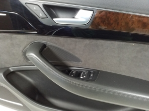  Upholstery of rear side doors 