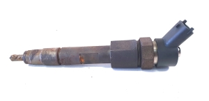  Fuel injector 