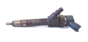  Fuel injector 