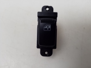 Rear side door window switch - 935762D000