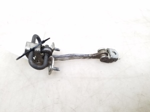 Rear side door opening limiter - 09229751