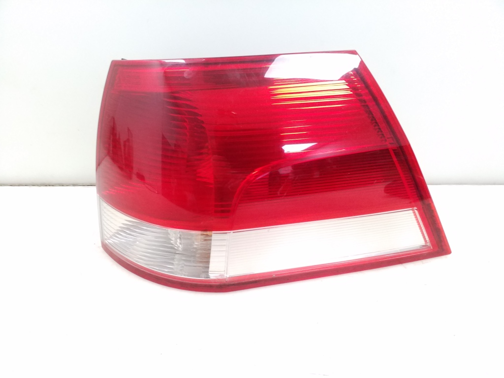OPEL Vectra B (2005-2010) Rear Right Taillight Lamp 13184023 25057436