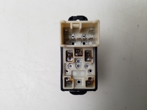 Hyundai Elantra (2000–2006) Tagumise külgukse aknalüliti 9357620000 - 3