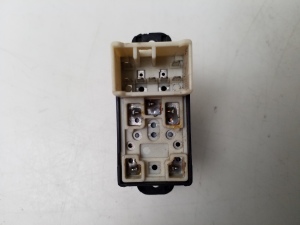 Hyundai Elantra (2000–2006) Schalter el. Fensterheber hinten 9357620000 - 2