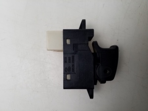 Hyundai Elantra (2000–2006) Schalter el. Fensterheber hinten 9357620000 - 3