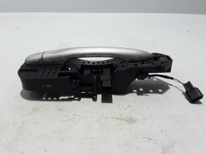 RENAULT Latitude (2010–2017) Front door external opening handle and its details - 3