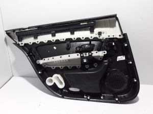RENAULT Latitude (2010–2017) Tagumise küljeukse polster 829A01822R - 2