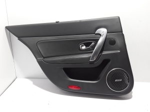 RENAULT Latitude (2010–2017) Tagumise küljeukse polster 829A13069R - 2