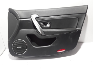 Garniture de porte avant - 809004215R