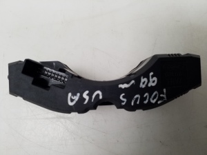 Ford Focus (1998–2005) Schalter Heckscheibenheizung YS4T19A945BA - 3