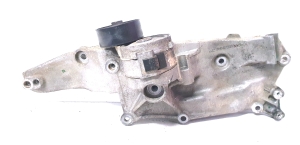 Ford Edge (2015–2026) Lichtmaschinenhalter DS7Q-8D611-AH - 2
