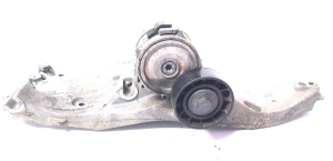 Lichtmaschinenhalter - DS7Q-8D611-AH