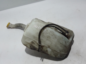 RENAULT Megane II (2002–2009) Front washer fluid reservoir 8200104710 - 2