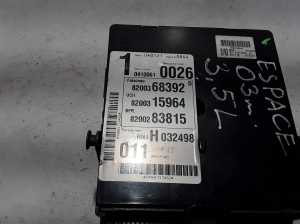 RENAULT Espace IV (2002–2014) Sicherungskastenhalter unter der Motorhaube 8200368392 - 3