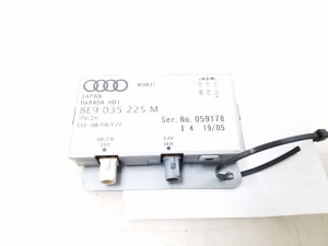 Antenna amplifier - 8E9035225M