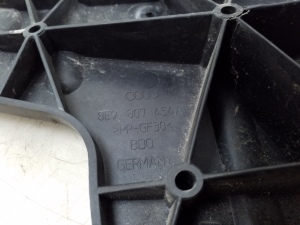 AUDI A4 B7 (2004–2008) Rear bumper bracket 8E9807454A - 2