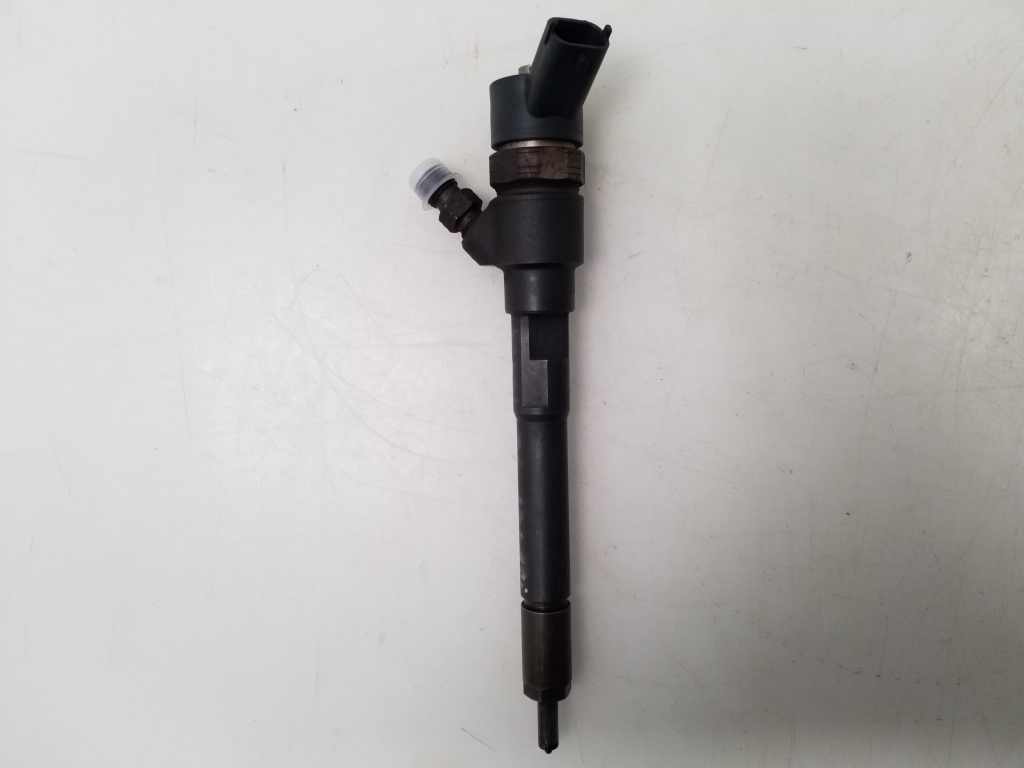 Used Hyundai Tucson Fuel injector 3380027400