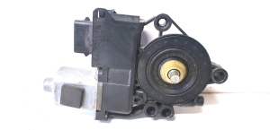 Hinterer Seitentür-Fensterhebermotor - 83450-2P010
