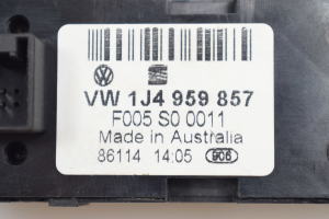 Volkswagen Golf IV (1997–2003) Front door glass switch 1J4959857 - 2