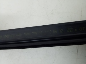 Mercedes Benz C-Class 204 (2007–2014) Esiukse klaasi sisemine liist A2047250165 - 2