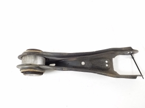Mercedes Benz CLA-Class W118 (2019–2026) Tagasilla varras A2473501800 - 3