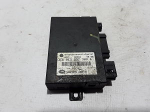 Volkswagen Caddy III (2004–2015) Vadības bloks 8E0907383A - 3