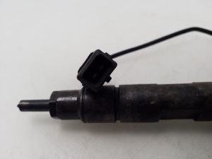 Volkswagen Vento (1991–1998) Fuel injector 028130201J - 2