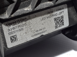 VOLVO V40 (2012–2019) Headlight 31677020 - 2