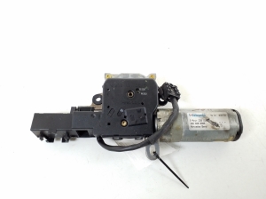 Mercedes Benz C-Class 202 (1993–2001) Schiebedachmotor A2028200808 - 3