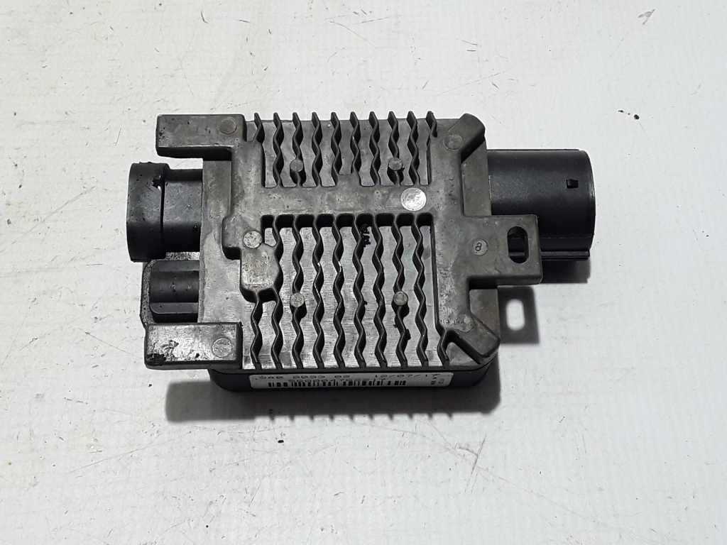 Naudotas VOLVO V40 Rėlė 940009302