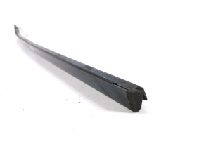  Windscreen strut outer 