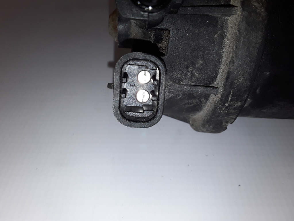 Used RENAULT Master Fuel filter and its parts 8200780965