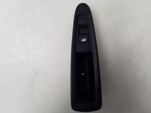 Rear side door window switch - 9650912777
