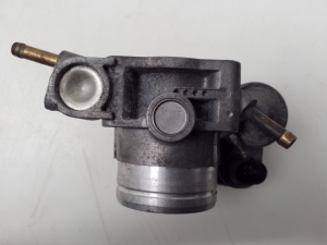 Volkswagen Passat B5 (1997–2005) Gaasiklapp 06B133062L - 3