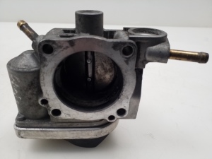 Volkswagen Passat B5 (1997–2005) Gaasiklapp 06B133062L - 4