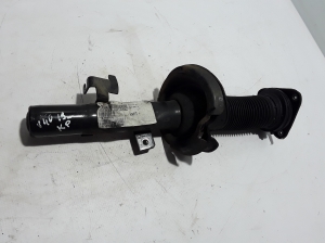 VOLVO V40 (2012–2019) Front shock absorber 31658959 - 3