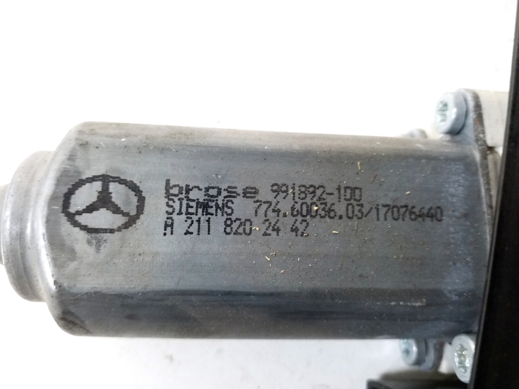 MERCEDES-BENZ E-Class W211/S211 (2002-2009) Aizmugurējā labās puses loga pacēlājs A2117300446 21024160