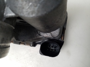 Volkswagen Golf IV (1997–2003) Drosselklappe 021133062 - 2