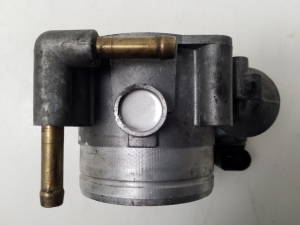 Volkswagen Golf IV (1997–2003) Drosselklappe 021133062 - 3