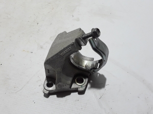  Front axle bracket 