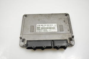 Calculateur moteur - 03E906023Q
