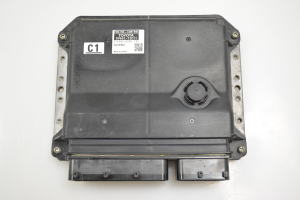 Motorsteuergerät - 8966112C11
