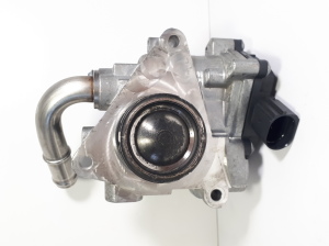  EGR valve 