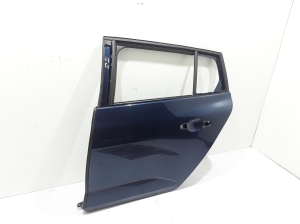  Rear side doors 