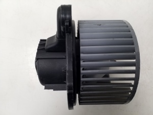  Cabin shoulder motor 