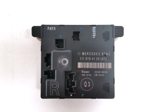  Rear side door control unit 