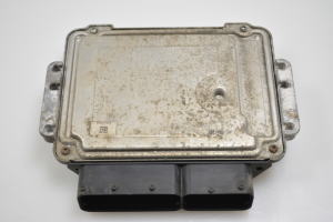 Opel Zafira B (2005–2014) Engine control unit 55566279 - 2