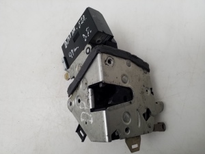 BMW 5 SERIES E39 (1995–2004) Front door lock 8352165 - 2